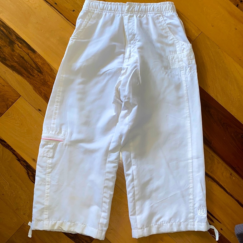 GIRLS VINTAGE WILSON WHITE CAPRI PANTS, LIKE NEW!